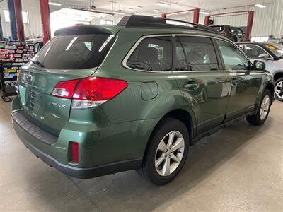 2013 Subaru Outback 2.5i Premium - Photo 6 - Saint Louis, MI 48880-9800