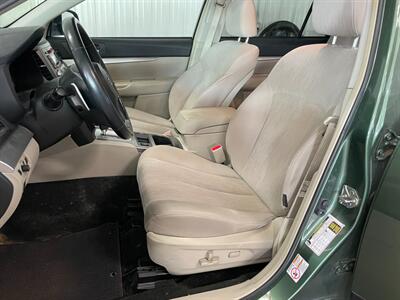 2013 Subaru Outback 2.5i Premium - Photo 16 - Saint Louis, MI 48880-9800