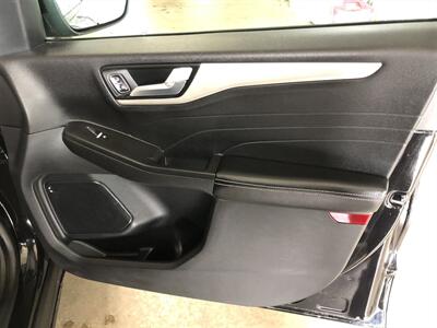 2021 Ford Escape SEL   - Photo 21 - Saint Louis, MI 48880-9800