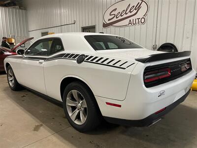 2020 Dodge Challenger SXT   - Photo 3 - Saint Louis, MI 48880-9800