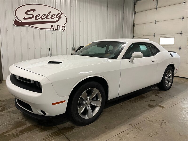 2020 Dodge Challenger SXT's photo