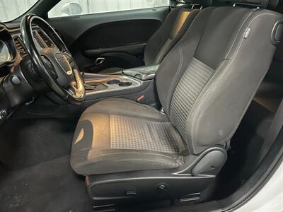 2020 Dodge Challenger SXT   - Photo 13 - Saint Louis, MI 48880-9800