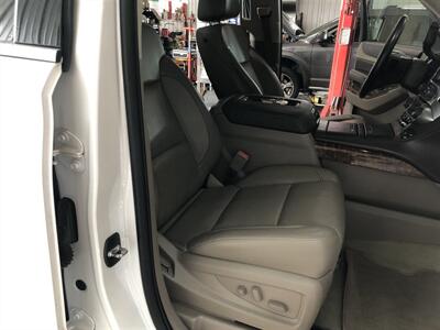 2016 Chevrolet Suburban LTZ   - Photo 23 - Saint Louis, MI 48880-9800