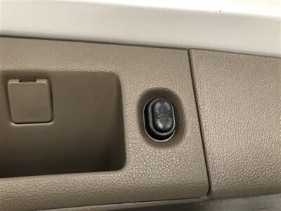 2016 Chevrolet Suburban LTZ   - Photo 35 - Saint Louis, MI 48880-9800