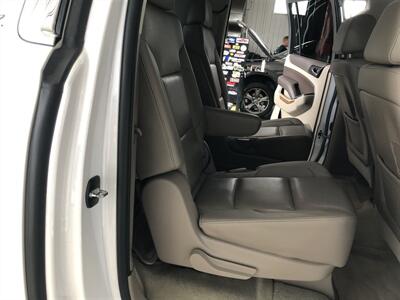 2016 Chevrolet Suburban LTZ   - Photo 25 - Saint Louis, MI 48880-9800