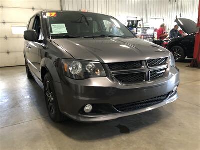 2017 Dodge Grand Caravan GT   - Photo 4 - Saint Louis, MI 48880-9800