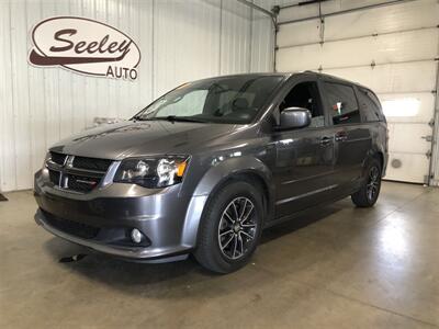 2017 Dodge Grand Caravan GT   - Photo 2 - Saint Louis, MI 48880-9800