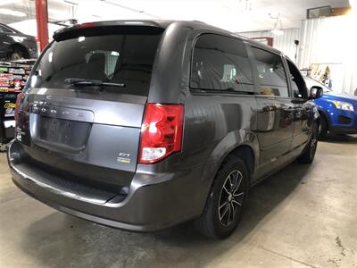 2017 Dodge Grand Caravan GT   - Photo 6 - Saint Louis, MI 48880-9800