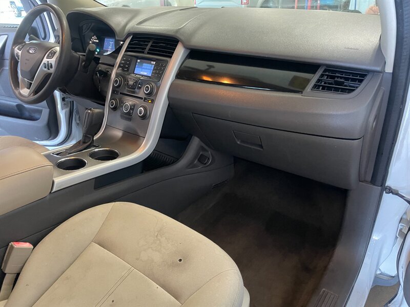 2014 Ford Edge SE - Photo 17 - Saint Louis, MI 48880-9800