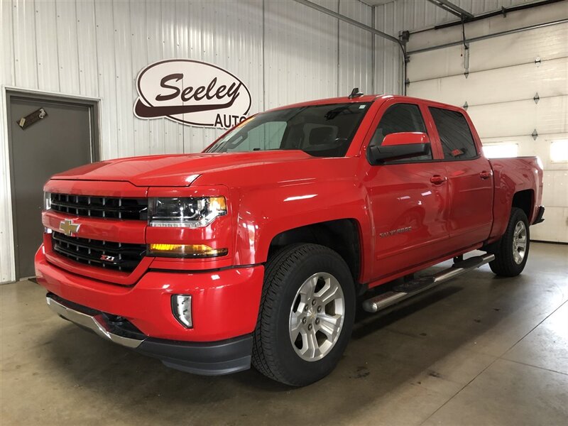 2017 Chevrolet Silverado 1500 LT - Photo 1 - Saint Louis, MI 48880-9800
