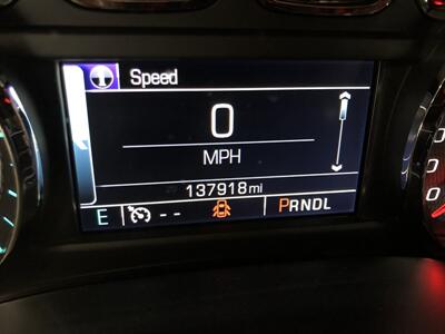 2017 Chevrolet Silverado 1500 LT   - Photo 9 - Saint Louis, MI 48880-9800