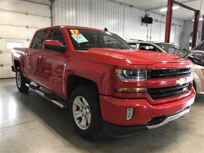 2017 Chevrolet Silverado 1500 LT   - Photo 5 - Saint Louis, MI 48880-9800