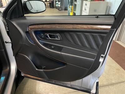 2017 Ford Taurus Limited - Photo 20 - Saint Louis, MI 48880-9800