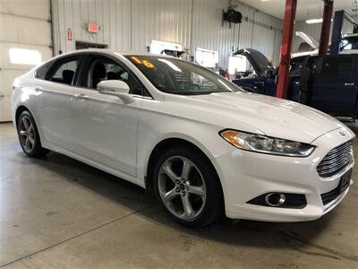 2016 Ford Fusion SE   - Photo 5 - Saint Louis, MI 48880-9800