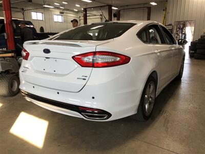 2016 Ford Fusion SE   - Photo 6 - Saint Louis, MI 48880-9800