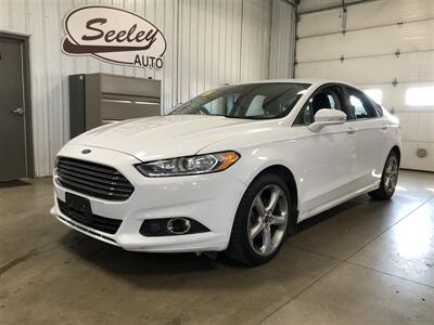 2016 Ford Fusion SE   - Photo 2 - Saint Louis, MI 48880-9800