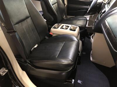 2016 Chrysler Town & Country Touring - Photo 20 - Saint Louis, MI 48880-9800