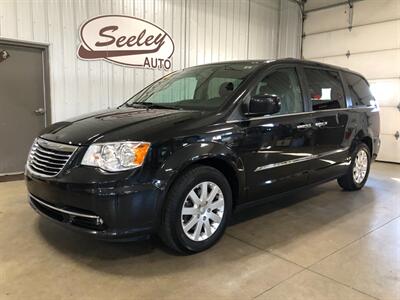 2016 Chrysler Town & Country Touring - Photo 1 - Saint Louis, MI 48880-9800