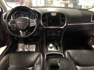 2017 Chrysler 300 Limited - Photo 7 - Saint Louis, MI 48880-9800