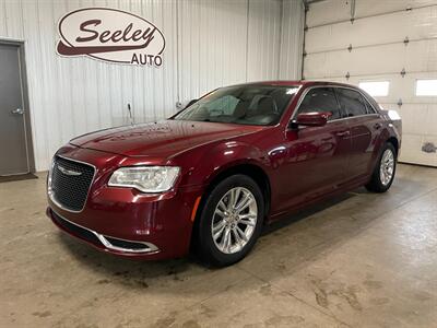 2017 Chrysler 300 Limited - Photo 2 - Saint Louis, MI 48880-9800