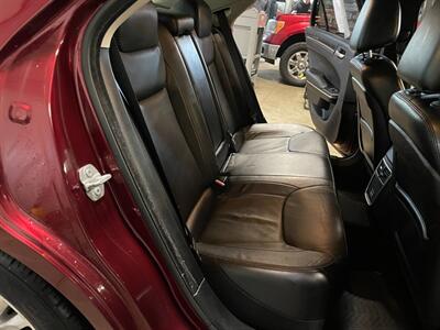 2017 Chrysler 300 Limited - Photo 21 - Saint Louis, MI 48880-9800