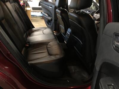 2017 Chrysler 300 Limited - Photo 19 - Saint Louis, MI 48880-9800