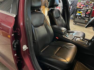 2017 Chrysler 300 Limited - Photo 20 - Saint Louis, MI 48880-9800