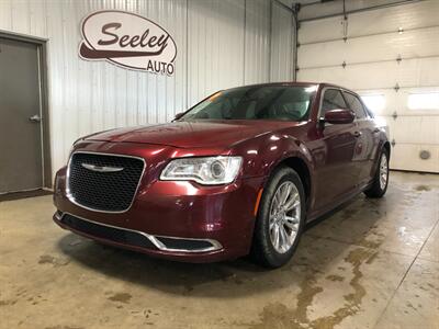 2017 Chrysler 300 Limited - Photo 2 - Saint Louis, MI 48880-9800