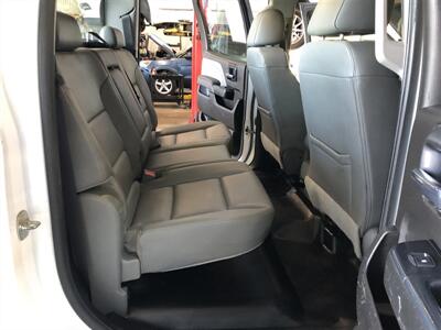 2018 GMC Sierra 3500   - Photo 17 - Saint Louis, MI 48880-9800