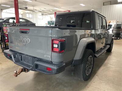 2020 Jeep Gladiator Overland   - Photo 7 - Saint Louis, MI 48880-9800