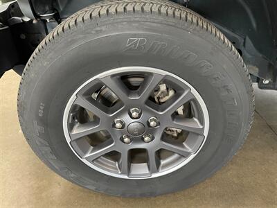 2020 Jeep Gladiator Overland   - Photo 21 - Saint Louis, MI 48880-9800