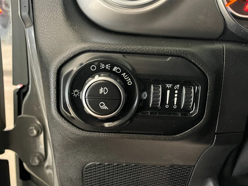 2020 Jeep Gladiator Overland - Photo 22 - Saint Louis, MI 48880-9800