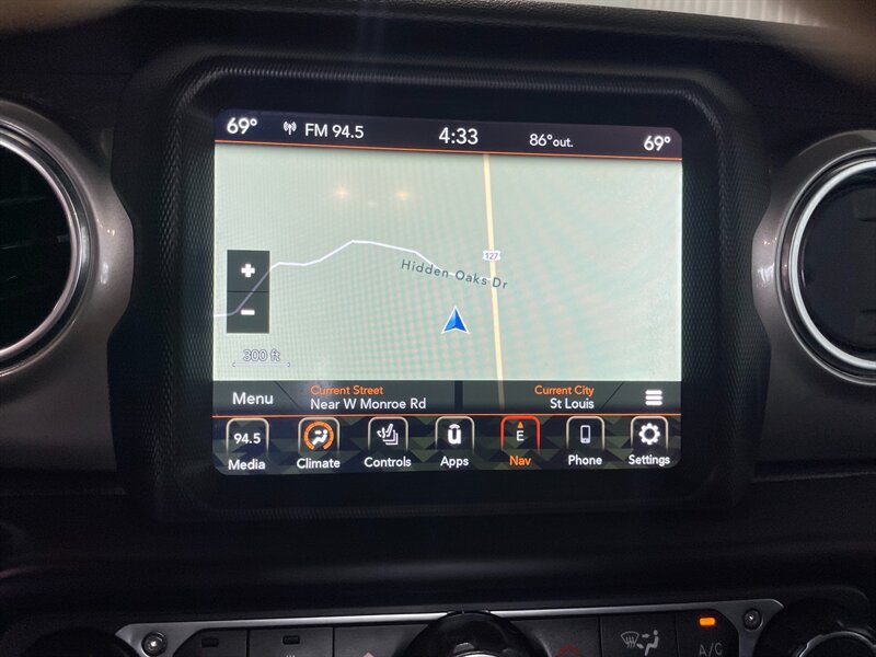 2020 Jeep Gladiator Overland - Photo 16 - Saint Louis, MI 48880-9800