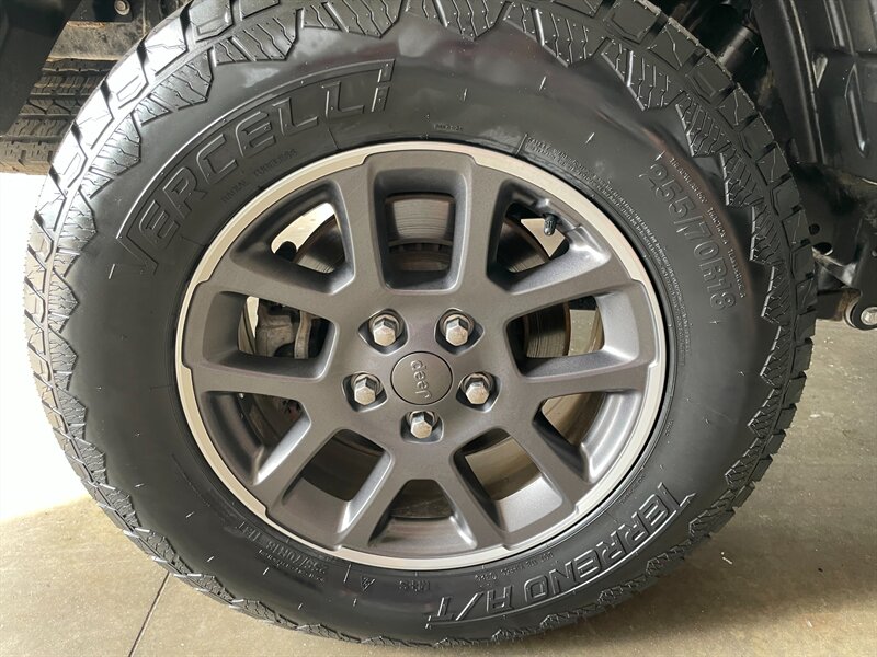 2020 Jeep Gladiator Overland - Photo 30 - Saint Louis, MI 48880-9800