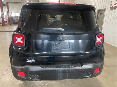 2017 Jeep Renegade Altitude   - Photo 24 - Saint Louis, MI 48880-9800
