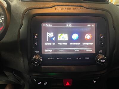 2017 Jeep Renegade Altitude   - Photo 13 - Saint Louis, MI 48880-9800