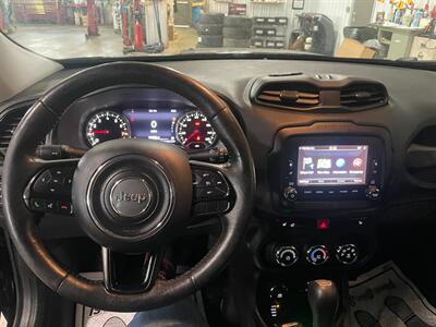 2017 Jeep Renegade Altitude   - Photo 7 - Saint Louis, MI 48880-9800