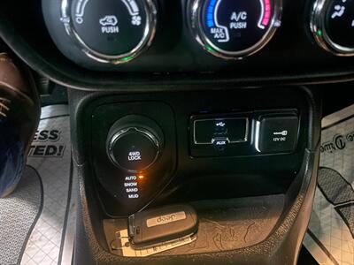 2017 Jeep Renegade Altitude   - Photo 14 - Saint Louis, MI 48880-9800