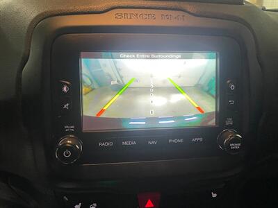 2017 Jeep Renegade Altitude   - Photo 12 - Saint Louis, MI 48880-9800
