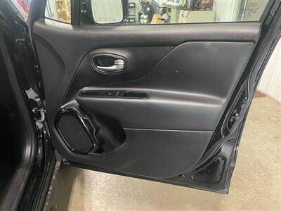 2017 Jeep Renegade Altitude   - Photo 20 - Saint Louis, MI 48880-9800