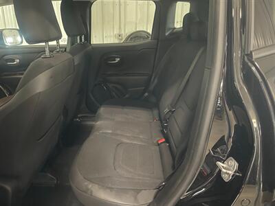 2017 Jeep Renegade Altitude   - Photo 16 - Saint Louis, MI 48880-9800