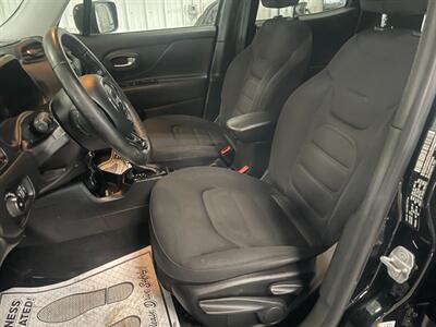 2017 Jeep Renegade Altitude   - Photo 15 - Saint Louis, MI 48880-9800