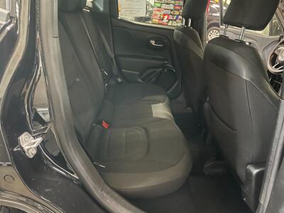2017 Jeep Renegade Altitude   - Photo 17 - Saint Louis, MI 48880-9800