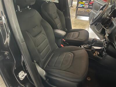 2017 Jeep Renegade Altitude   - Photo 18 - Saint Louis, MI 48880-9800