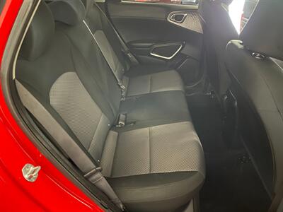 2022 Kia Soul LX   - Photo 15 - Saint Louis, MI 48880-9800