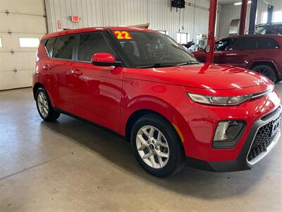 2022 Kia Soul LX   - Photo 5 - Saint Louis, MI 48880-9800