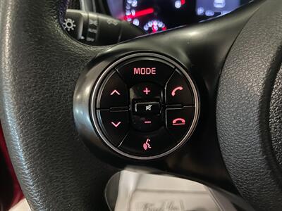 2022 Kia Soul LX   - Photo 10 - Saint Louis, MI 48880-9800