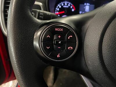 2022 Kia Soul LX   - Photo 11 - Saint Louis, MI 48880-9800