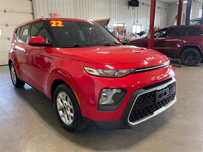 2022 Kia Soul LX   - Photo 4 - Saint Louis, MI 48880-9800