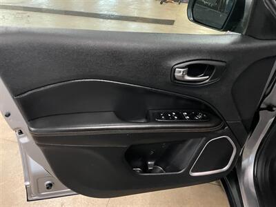 2019 Jeep Compass Limited - Photo 20 - Saint Louis, MI 48880-9800